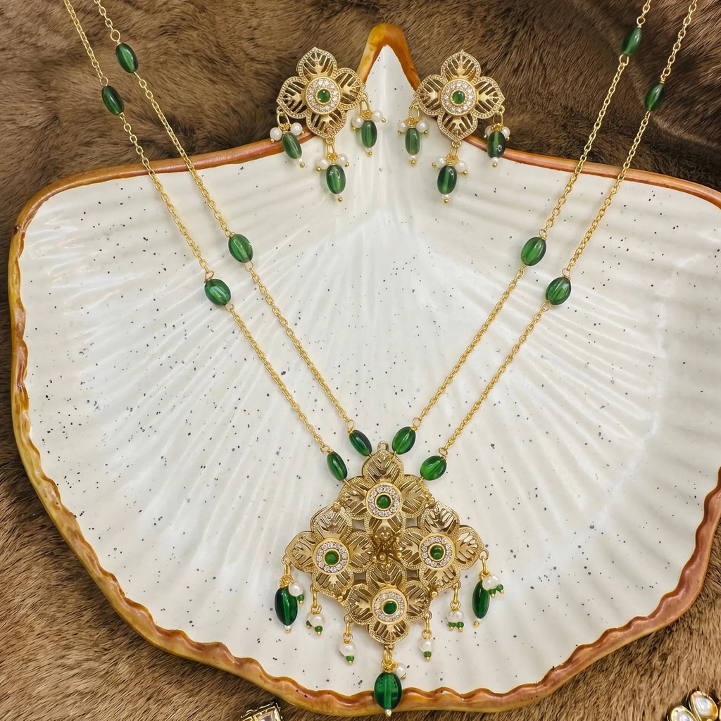 Antique Mandala Haar