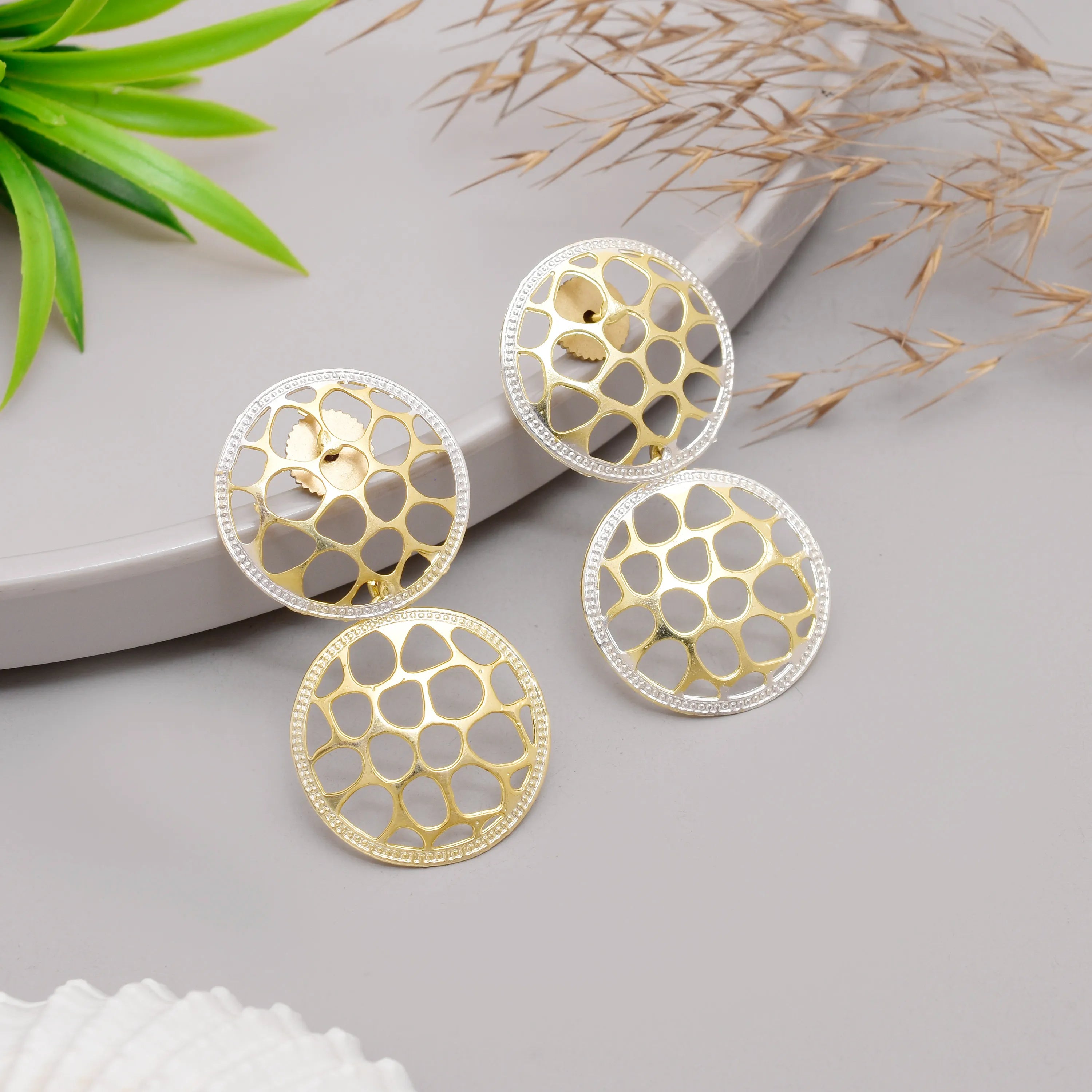 Velora Disc Earring