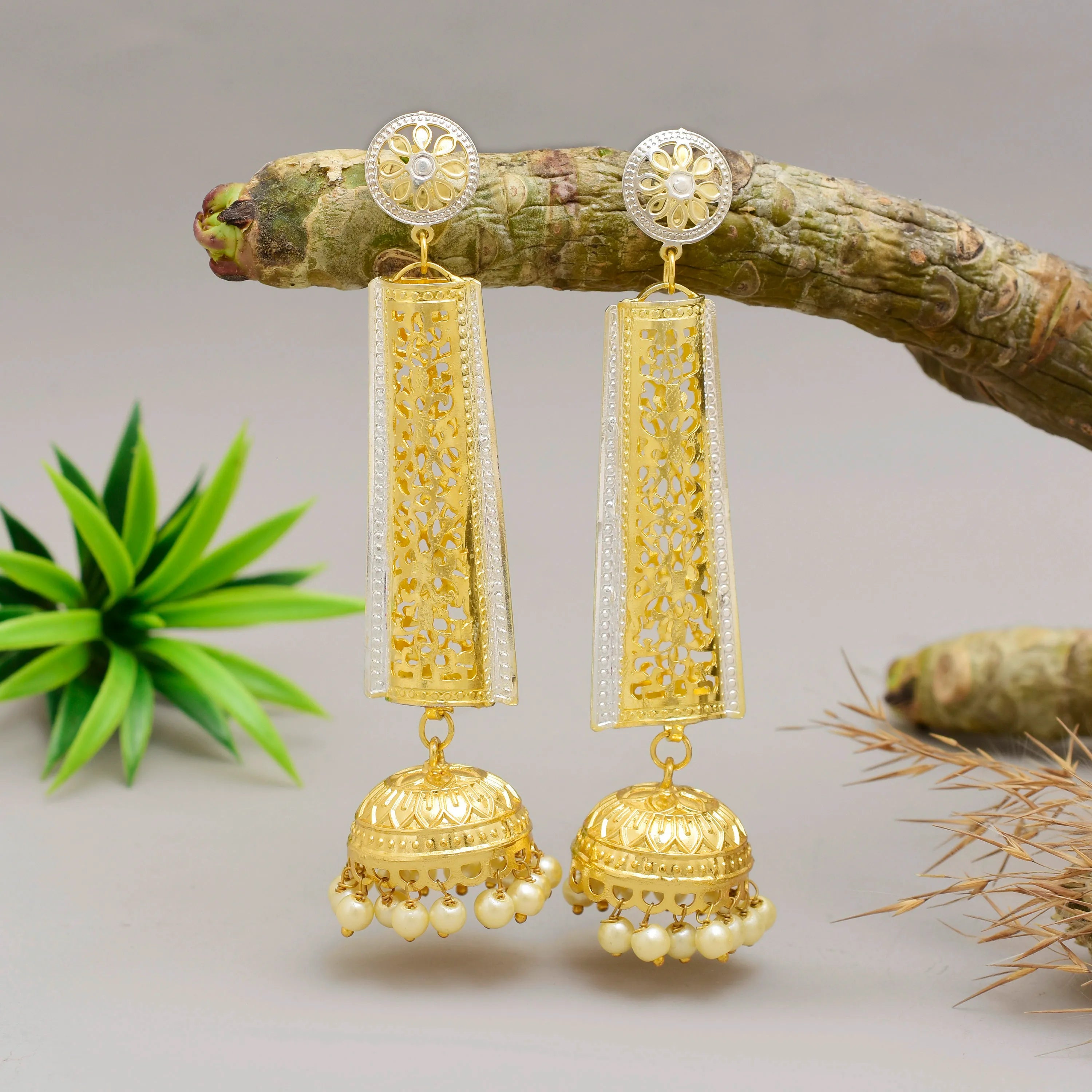Rajvanshi Dual Tone Jhumki