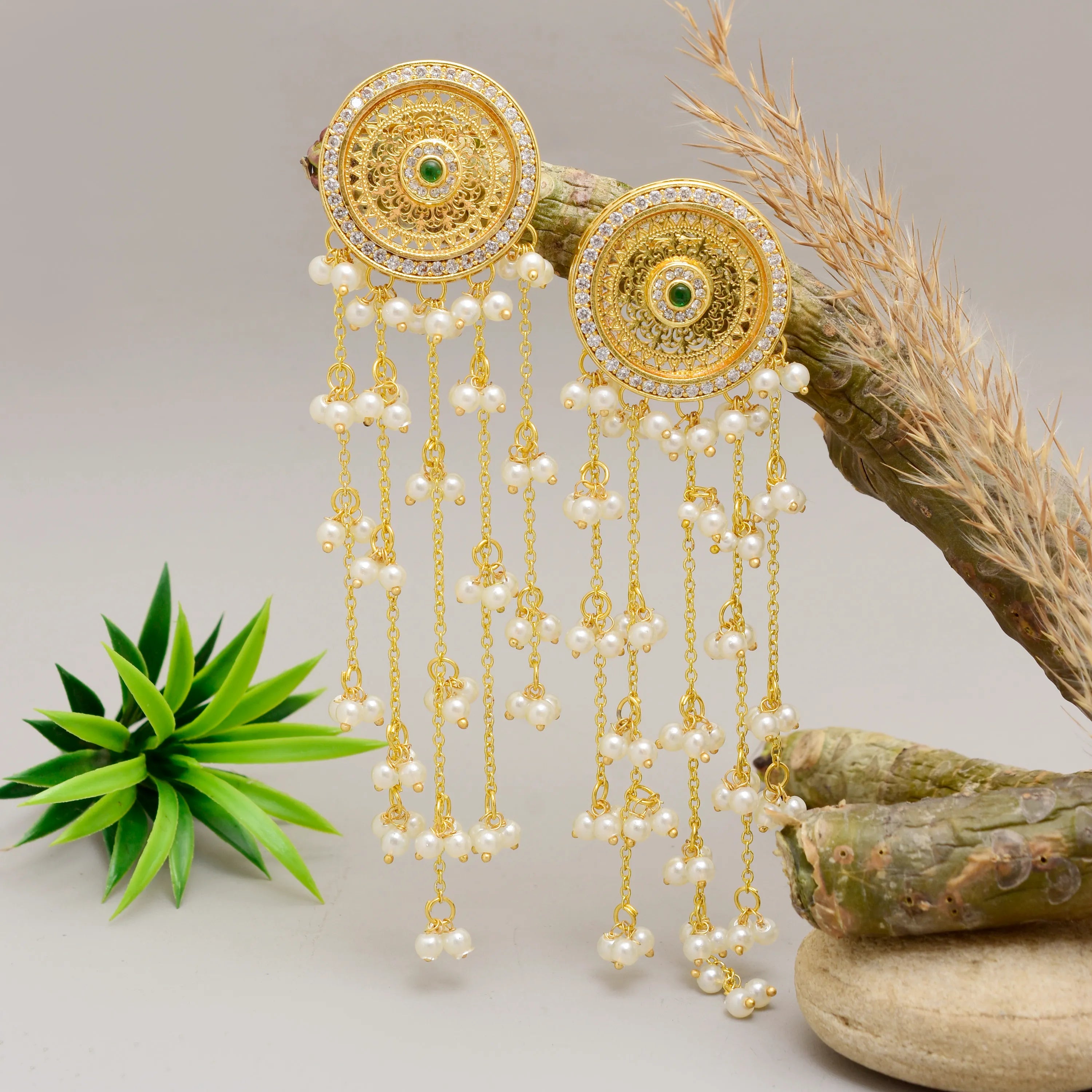 Pearlfall Earring
